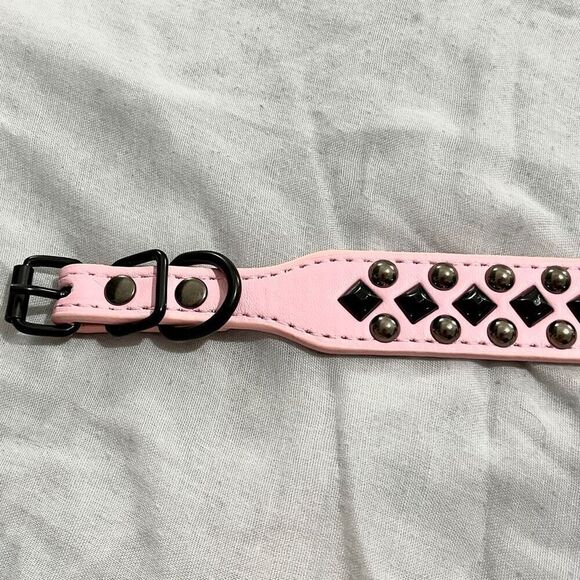 PINK BLACK STUDDED DOG COLLAR LEATHER W BITE RESISTANT RIVETS ADJUSTABLE BUCKLE - Picture 6 of 8